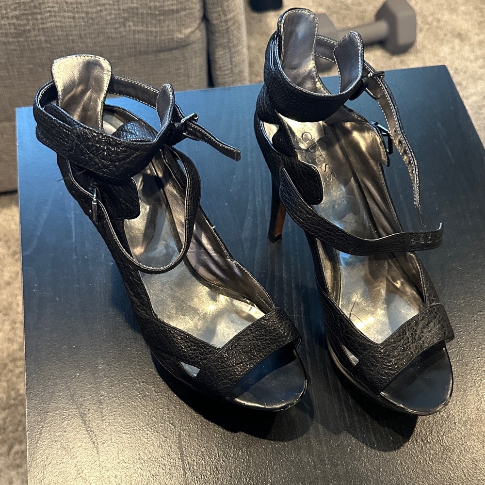 Guess Black Textured Heels